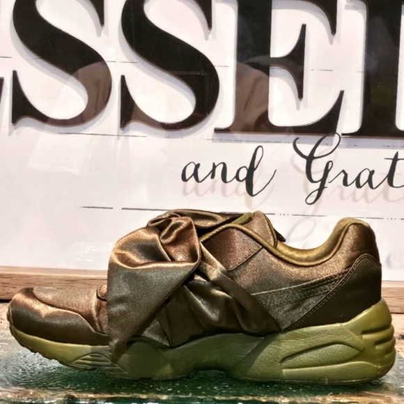 Puma Bow Rihanna Fenty Olive Wmns 7.5 #365054 - Picture 3 of 8